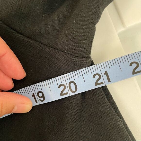 MALINWEAR Exclusive Black Winter 500 GSM Hoodie Pullover size medium New - Picture 9 of 12